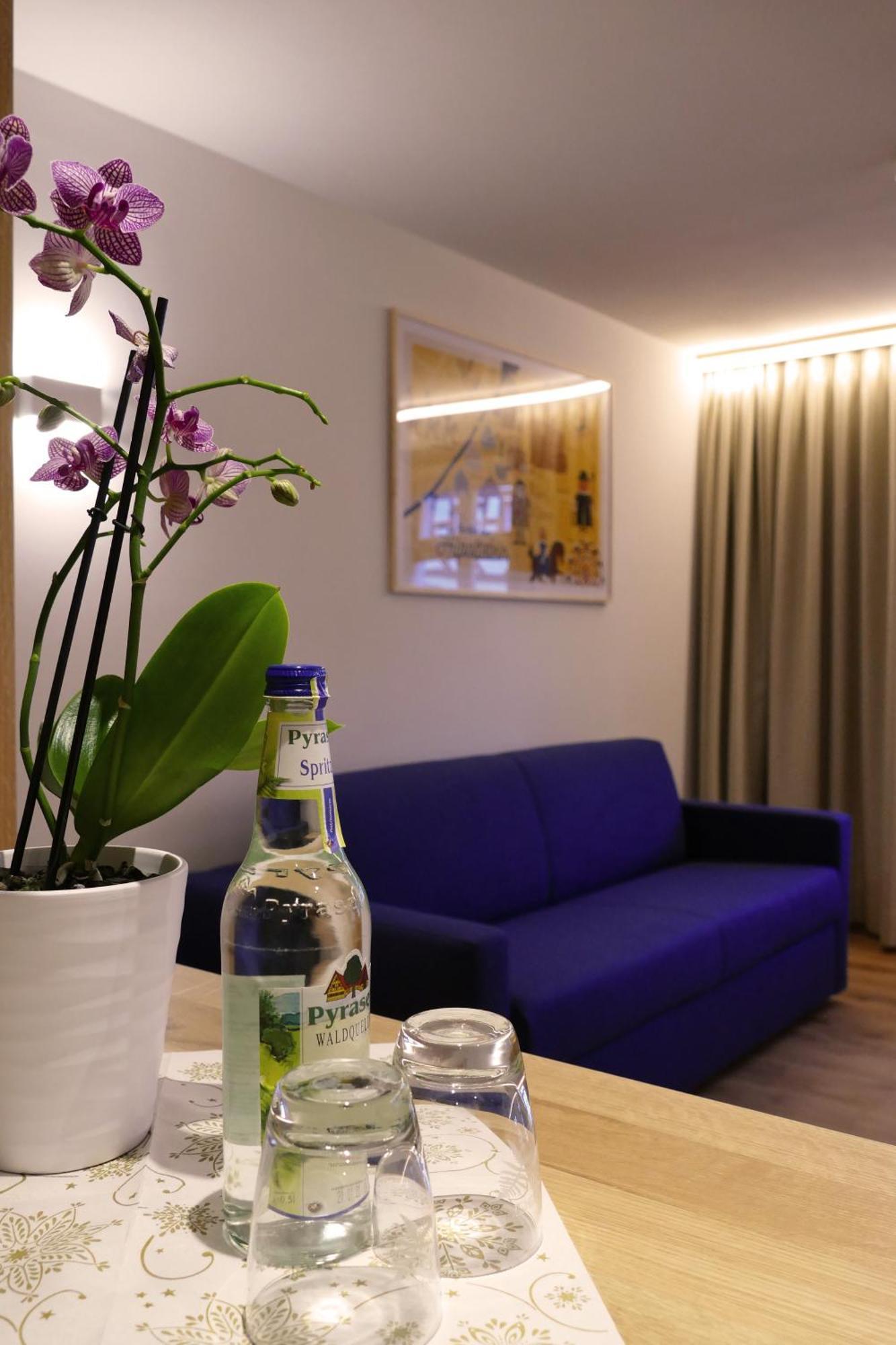 Hotel Zum Schwarzen Ross Und Gutmann Zur Post Hilpoltstein Bagian luar foto